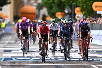 'I thought I saved it, but I didn't make it' - Race leader avoids injury in late crash in Giro d'Italia Women stage 3