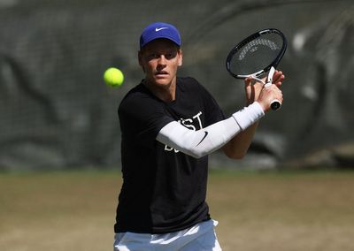 Wimbledon 2025: Jannik Sinner injury latest as world No1 pictured wearing arm protection