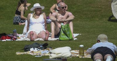 Met Office warns Scots against going 'taps aff' as temperatures to hit 30 degrees