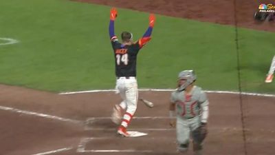 Phillies Announcers Had Perfect Reactions to Giants' Inside-the-Park Walk-Off HR