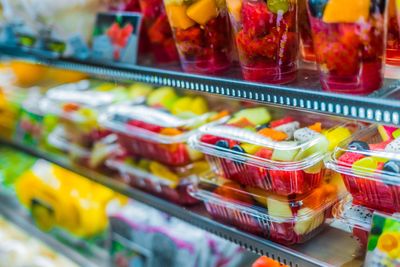 10 Food Labels That Mean Absolutely Nothing—But Still Influence You