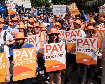 Are BMA calculations that resident doctors need a 29% pay rise credible?