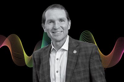 How does Hershey's new CEO's salary compare to his predecessor?