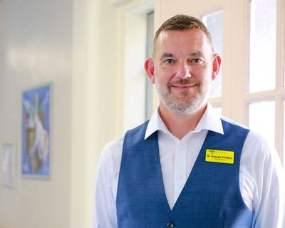 CEO of troubled Sussex hospital trust to step down