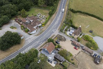 Road closure as bomb disposal team returns to site of police shooting
