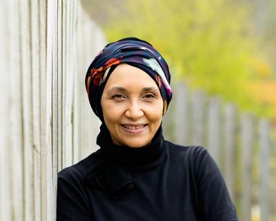 Leila Aboulela wins PEN Pinter prize for writing on migration and faith