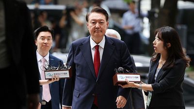 Seoul court approves new arrest of former President Yoon over martial law decree