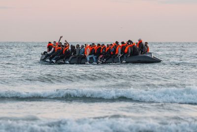 Migrants row erupts as UK-France deal would see just 1 in 17 sent back across Channel