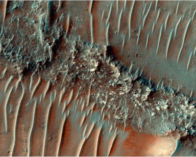 Discovery of ancient riverbeds suggests Mars once wetter than thought