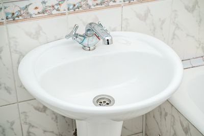 7 Common Household Habits That Could Cost You a Plumbing Disaster
