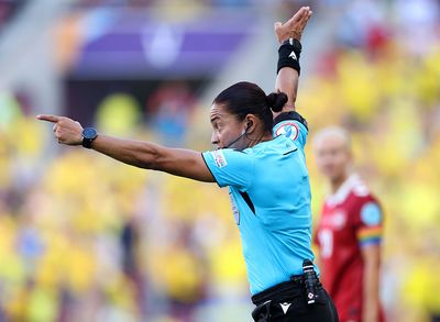 Edina Alves: Who is the referee for England vs the Netherlands?