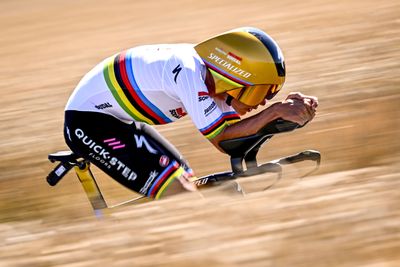 Tour de France stage 5: Remco Evenepoel uses pure power to win individual time trial while Tadej Pogačar moves into yellow jersey
