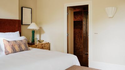 I couldn't stop thinking about these shell wall sconces from my vacation in Italy, and I've just found the perfect dupe on Amazon for $25