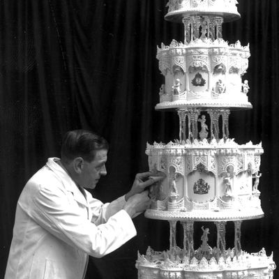 A Royal Superfan Is Planning to Eat a Slice of Queen Elizabeth’s 1947 Wedding Cake He Paid $3,670 For at Auction