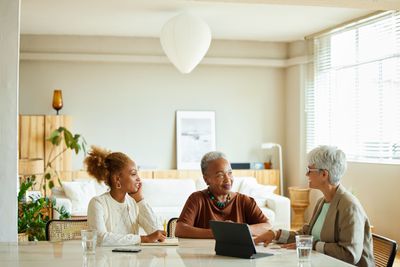 8 Rules for Choosing the Right Financial Adviser