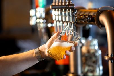 Nearly 400 pubs will close in UK this year, industry warns