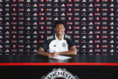 Enzo Kana-Biyik: Manchester United confirm third summer signing after Matheus Cunha and Diego Leon deals