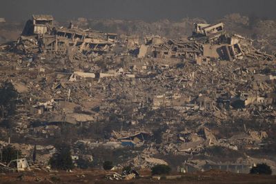 34 Palestinians and 1 soldier killed in Gaza as hopes for imminent truce fade