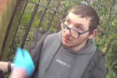 Police chase phone snatchers in central London