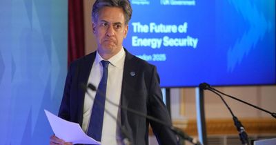 Labour urged to set out plans to lower energy bills after ditching zonal pricing