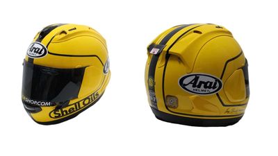 This Special Arai Motorcycle Helmet Pays Tribute To a Legendary Isle of Man TT Racer