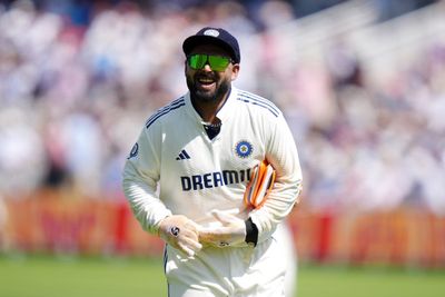 India wicketkeeper Rishabh Pant forced off with injury during opening day of Lord’s Test