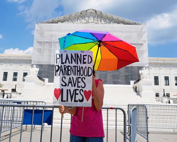 Planned Parenthood offices begin rejecting Medicaid