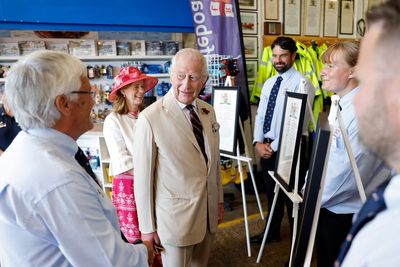 King asks if RNLI volunteers ‘get a lot’ of small boats call outs during visit