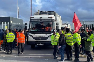 Union accuses council of ‘abhorrent’ practices and calls for leader to quit