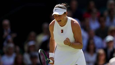 Amanda Anisimova Ousts Aryna Sabalenka in Stunning Wimbledon Semifinal Upset