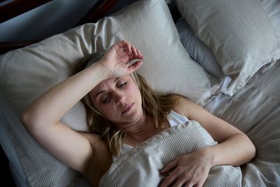 Expert reveals how to get good night’s sleep in the UK heatwave