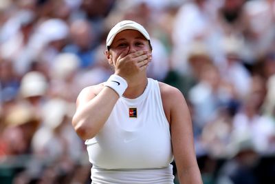 Wimbledon 2025: Amanda Anisimova to face Iga Swiatek in women's final after contrasting wins