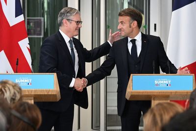 UK and France agree nuclear weapons can be used in tandem to deter Russia