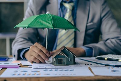 8 Social Media Posts That Attract Home Insurance Investigators