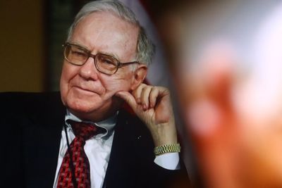 Warren Buffett Has Never Had a Drop of Alcohol — Or Water, According To His Daughter, But He's Invested Billions in Both Industries