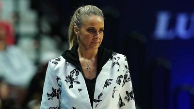 Becky Hammon Gives Update on A'ja Wilson's Wrist Injury After Hard Fall