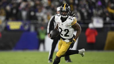 Najee Harris Suffers Minor Eye Injury in Fireworks Accident
