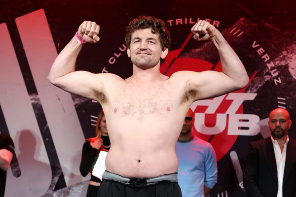 Former MMA champ Ben Askren says he lost 50 pounds in 45 days after contracting pneumonia and getting a double lung transplant: 'I only died 4 times'
