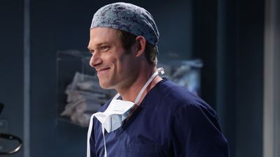 Grey’s Anatomy Fans Are All Saying The Same Thing After Chris Carmack’s Wife Trolled Him Over Old Clips From The O.C.