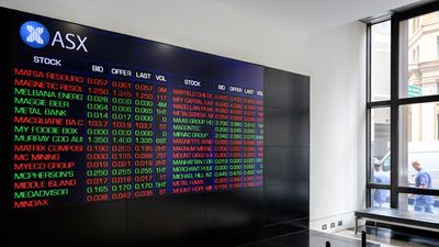 Aussie shares dip despite strong gains by mining sector