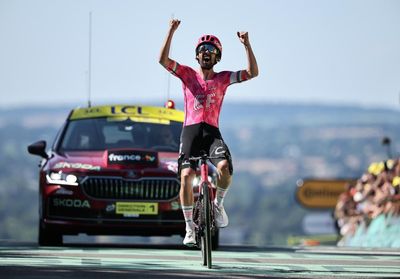 Tour de France 2025: Van der Poel wrestles back yellow as Healy wins stage six