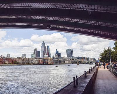 Rachel Reeves to try to reassure City investors after unexpected UK GDP fall