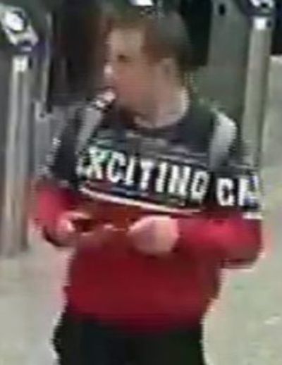 Man wanted after woman sexually assaulted and mocked with kiss gestures at Farringdon station