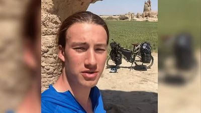Iran detains Franco-German cycling tourist Lennart Monterlos