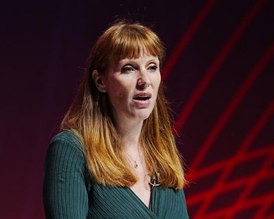 Rayner ’will not be pushed around’ by Unite after union votes to suspend her