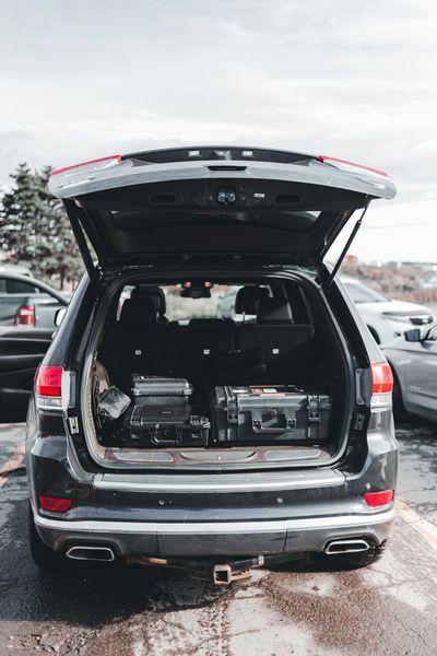 6 Things People Store in Their Cars That Criminals Look For