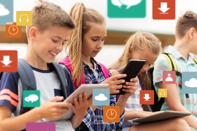 Messaging Spies: 8 Privacy Settings on Kids’ Messaging Apps Tracking