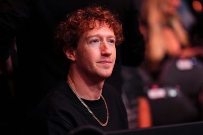 Mark Zuckerberg is determined to build an AI superteam—and he's poaching from Sam Altman with multimillion-dollar pay packages