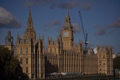 Plan to link rare cancer sufferers to suitable clinical trials clears Commons