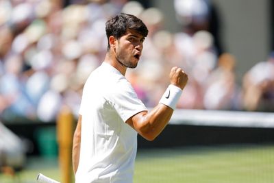 Carlos Alcaraz channels Sampras to see off Fritz and close on Wimbledon treble